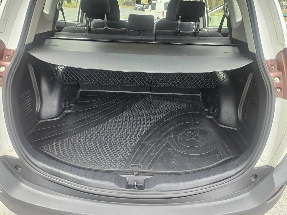 2015 Toyota rav 4 awd auto awd suv wagon 12.jpg